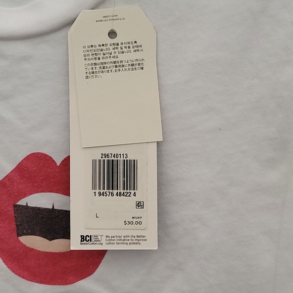 NWT Levi's Vote Tee - Picture 7 of 11